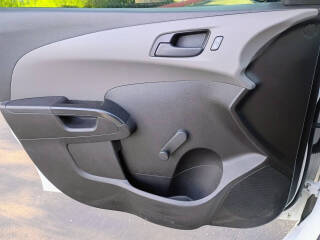 Auction Image 21
