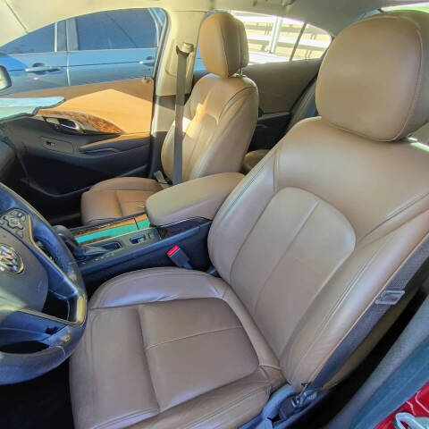 Auction Image 11