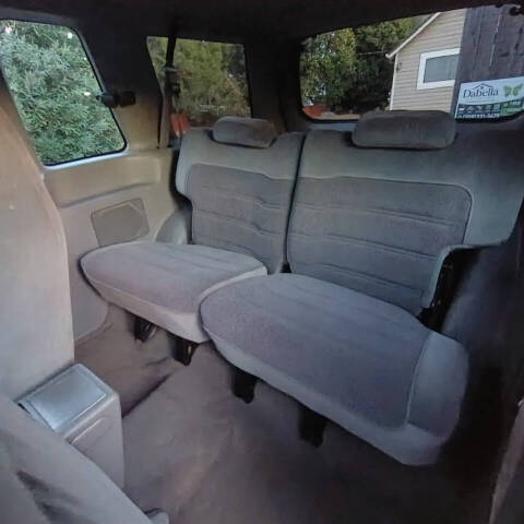 Auction Image 6